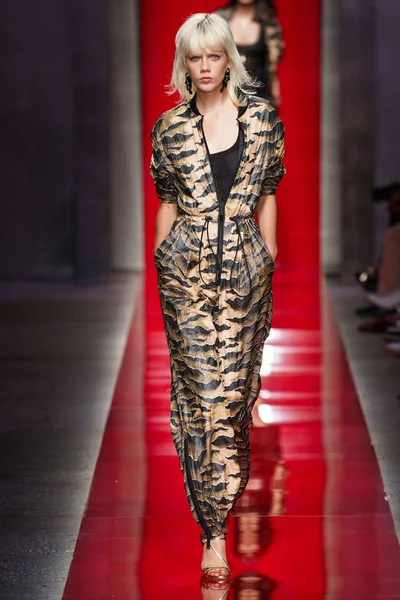 Look 43